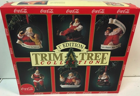 04559-1 € 60,00 coca cola set van 6 verschillende ornamenten van kerstman.jpeg
